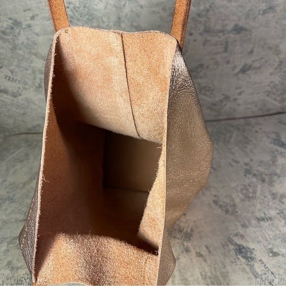 Basil Racuk Paper Bag Rose Gold Metallic Leather Tote - Picture 7 of 13